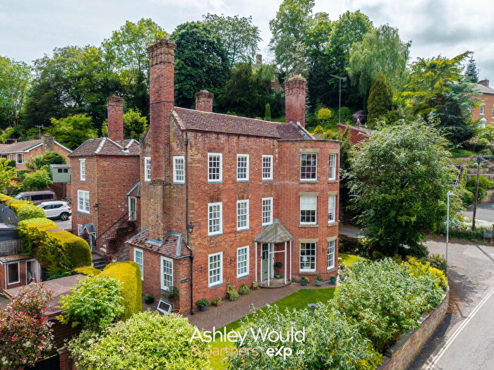 2 Bedroom Apartment For Sale In Park Lane, Bewdley, DY12