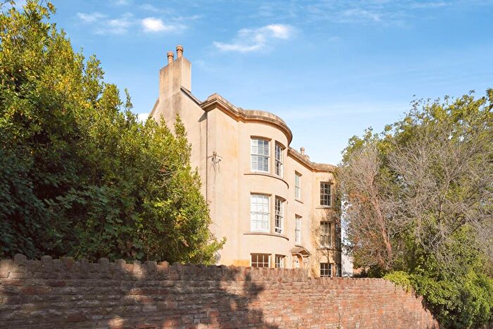 2 Bedroom Flat For Sale In High Street, Shirehampton, Bristol, BS11