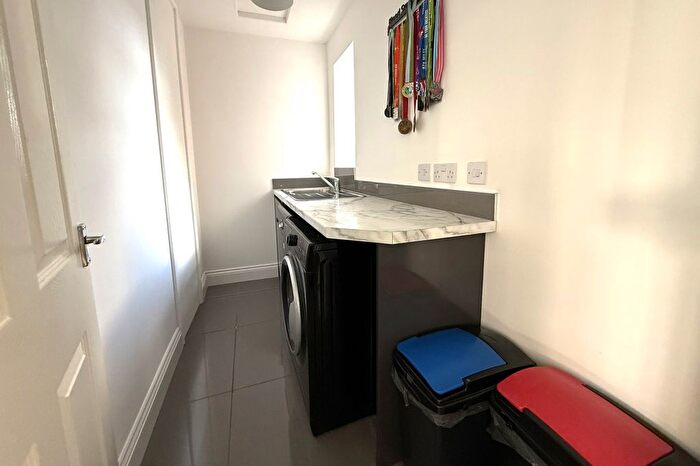 4 Bedroom Detached House For Sale In Stradbroke Road, NR33