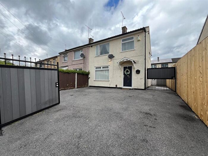 3 Bedroom Semi Detached House For Sale In Dulverton Grove, Bradford, BD4