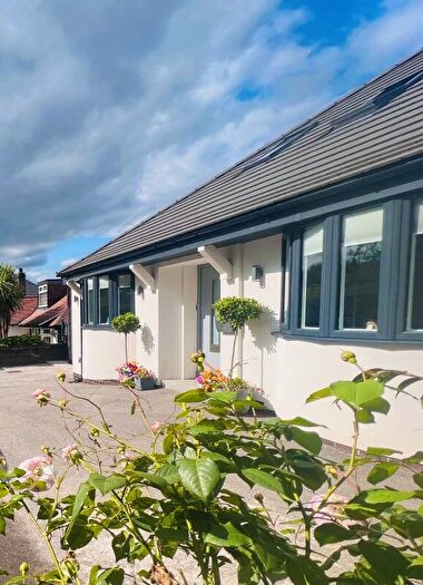 4 Bedroom Detached House For Sale In The Drive, Bollington, SK10