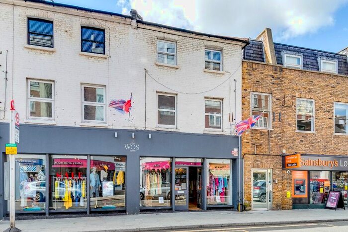 2 Bedroom Flat To Rent In Barnes High Street, London, SW13