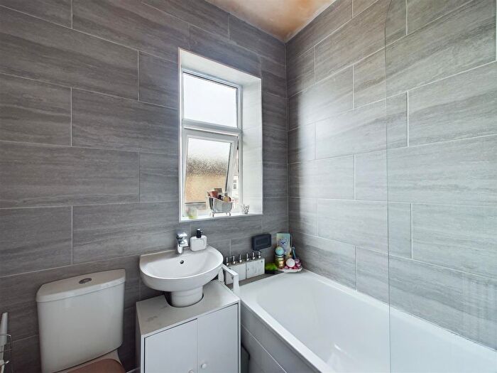 3 Bedroom End Of Terrace House For Sale In Lindeth Avenue, Wallasey, CH44