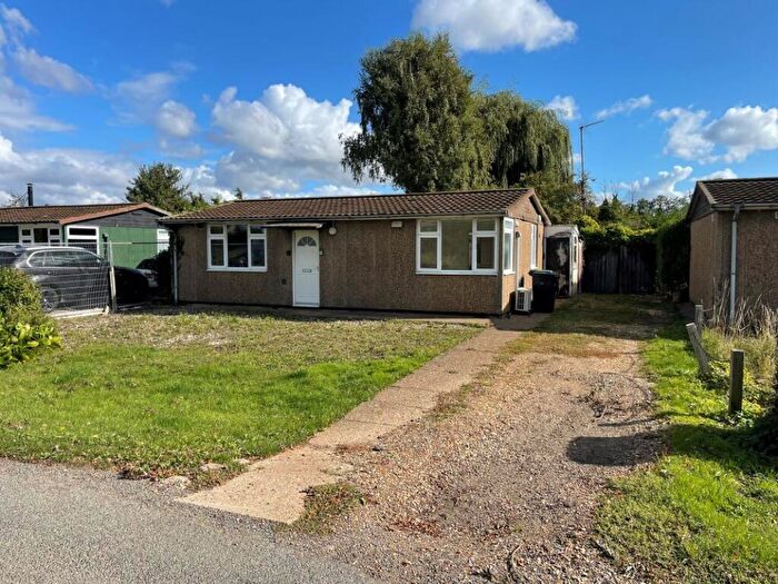 2 Bedroom Bungalow For Sale In Green Road, Upwell, Wisbech, Cambridgeshire, PE14