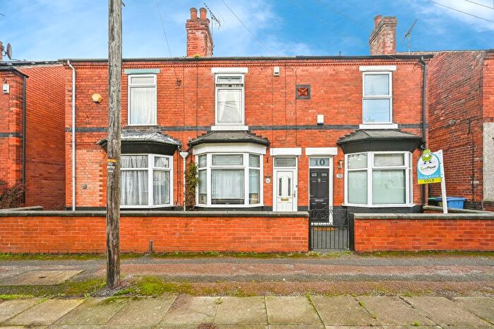 2 Bedroom Terraced House For Sale In Beresford Street, Mansfield, Nottinghamshire, NG18