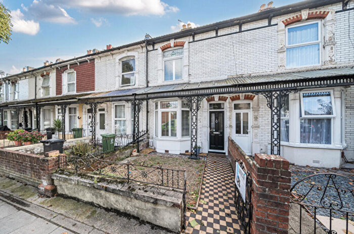 3 Bedroom Terraced House For Sale In Laburnum Grove, Portsmouth, Hampshire, PO2