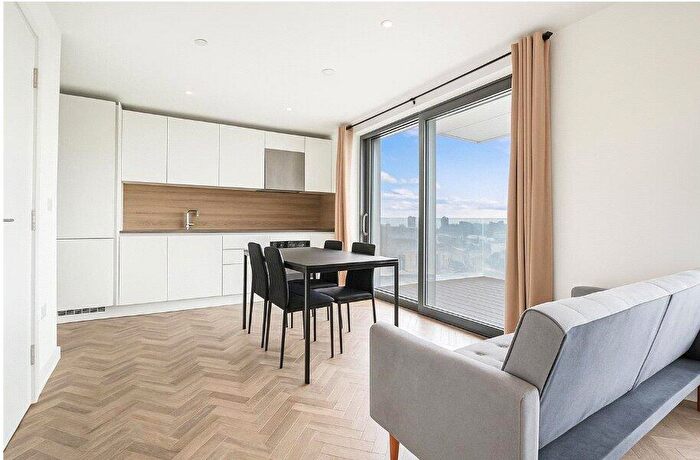 Apartment For Sale In Skyline Apartments, Makers Yard, E3