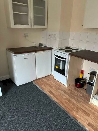 1 Bedroom Flat To Rent In Commercial Road, Southampton, Hampshire, SO15