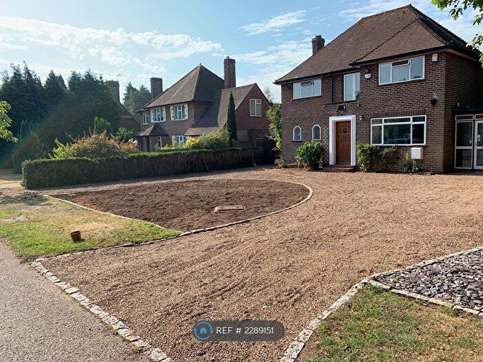 4 Bedroom Detached House To Rent In School Close, High Wycombe, HP11