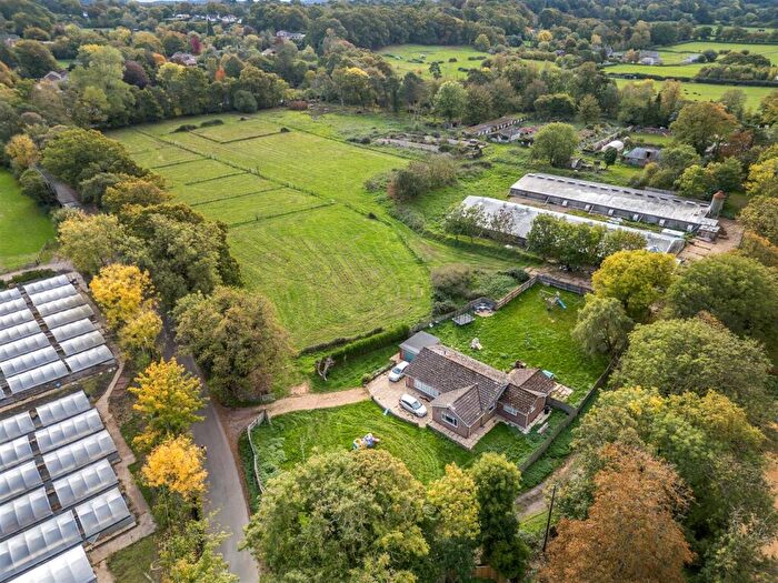 4 Bedroom Farm House For Sale In Flaxfield Farm, Stuckton, New Forest, SP6