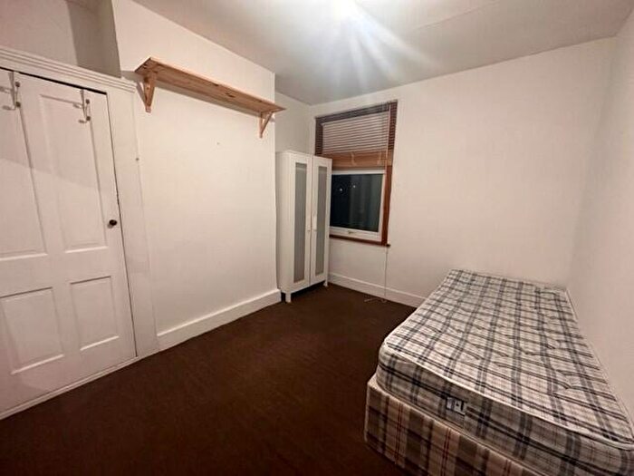 1 Bedroom House To Rent In North Birkbeck Road, Leytonstone, London, E11