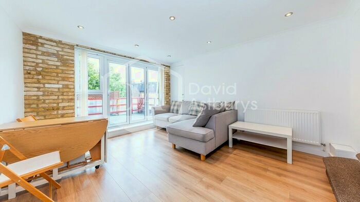 4 Bedroom Apartment To Rent In Park Road, Crouch End, London, N8