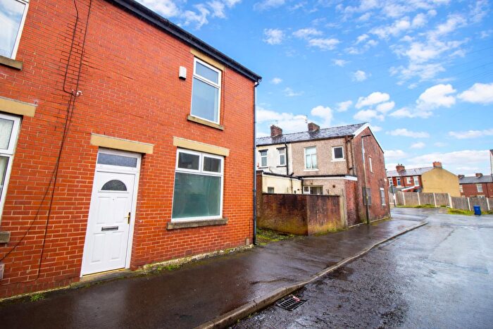 3 Bedroom Terraced House For Sale In Francis Street, Blackburn, BB2