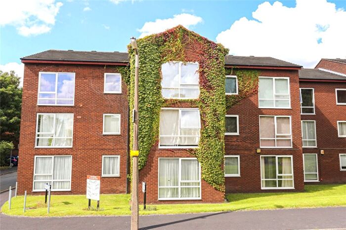 1 Bedroom Flat To Rent In Holmfield Close, Stockport, Greater Manchester, SK4