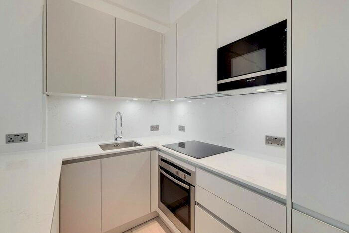 1 Bedroom Flat To Rent In Longridge Road, Earls Court, London, SW5