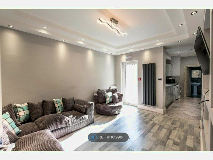 6 Bedroom Terraced House To Rent In Albert Edward Road, Liverpool, L7