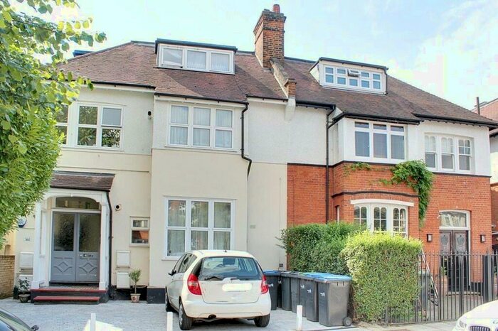 1 Bedroom Apartment To Rent In Elm Park Road, Winchmore Hill, London, N21