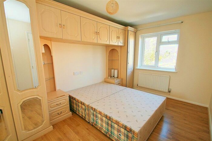 4 Bedroom Detached House To Rent In Binstead Close, Yeading, Hayes, UB4