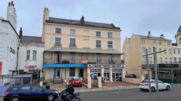 2 Bedroom Flat To Rent In Marine Parade, Worthing, BN11