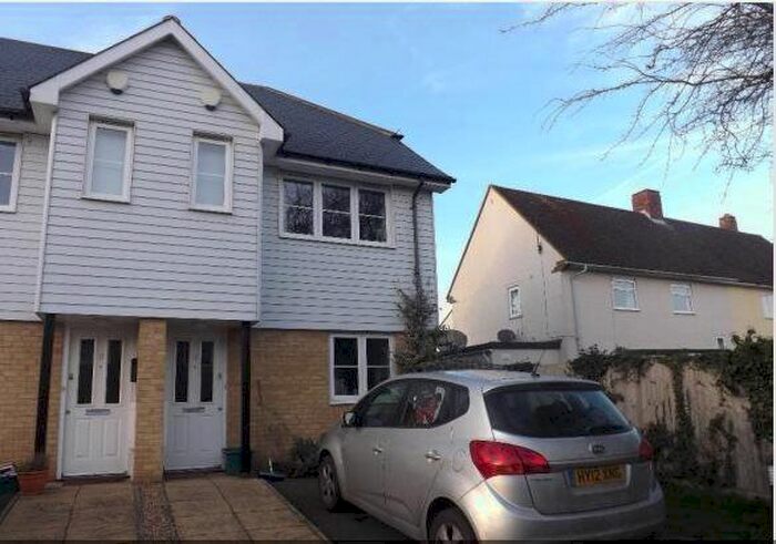 2 Bedroom Property To Rent In Stone Court, Wrotham Road, Borough Green, TN15