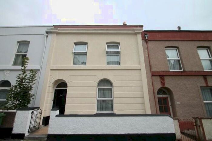 4 Bedroom House To Rent In Cecil Street, PL1