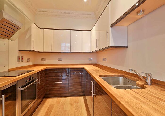 1 Bedroom Flat To Rent In Mulberry Court, Shadwell, E1