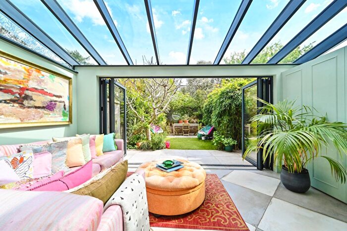 4 Bedroom Terraced House For Sale In Balliol Road, London, W10