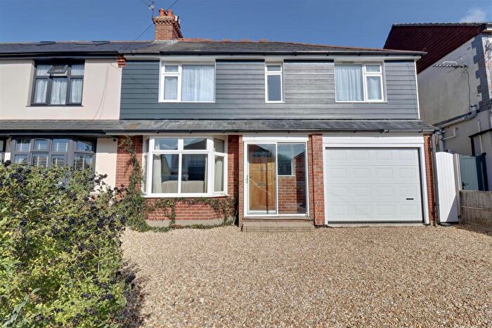 4 Bedroom House For Sale In Rowlands Avenue, Waterlooville, PO7