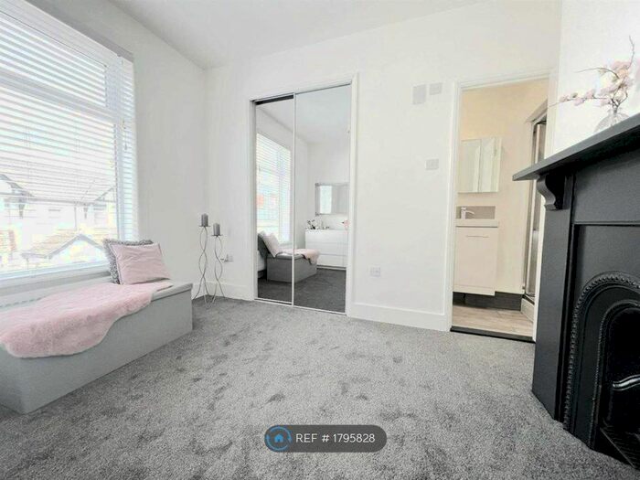 2 Bedroom Terraced House To Rent In Magdala Road, Cosham, Portsmouth, PO6