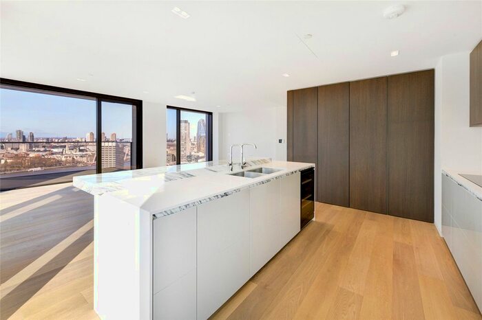 3 Bedroom Flat To Rent In Casson Square, London, SE1