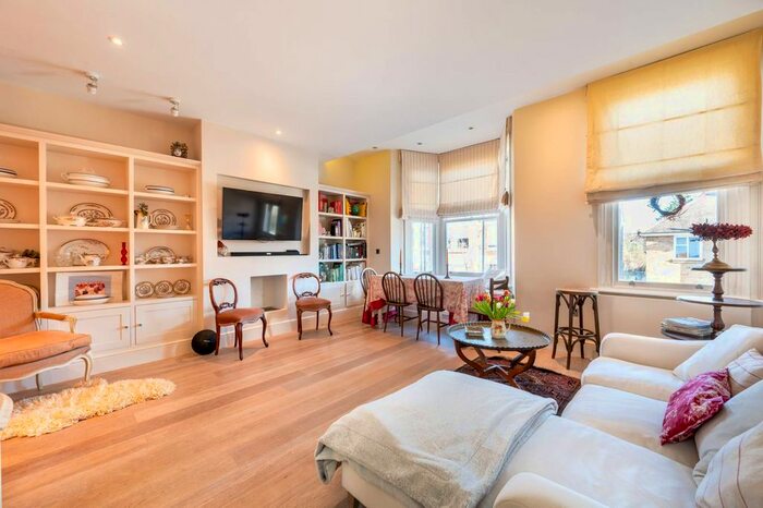 3 Bedroom Maisonette To Rent In Brewster Gardens, North Kensington, London, W10