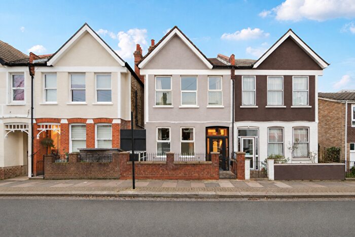 5 Bedroom Semi Detached House For Sale In Pendle Road, Furzedown, SW16