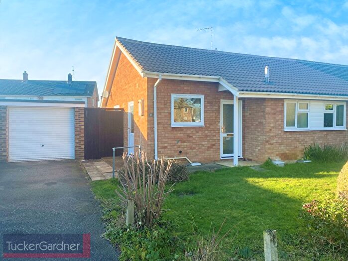 2 Bedroom Bungalow To Rent In Comberton, Cambridge, CB23