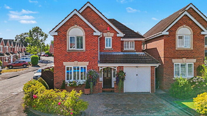 4 Bedroom Detached House For Sale In Kingfisher Close, Birmingham, B26