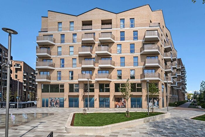 2 Bedroom Flat To Rent In Carraway Street, Reading, RG1