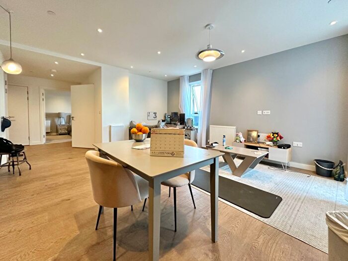 1 Bedroom Flat To Rent In Mary Neuner Road, London, N8