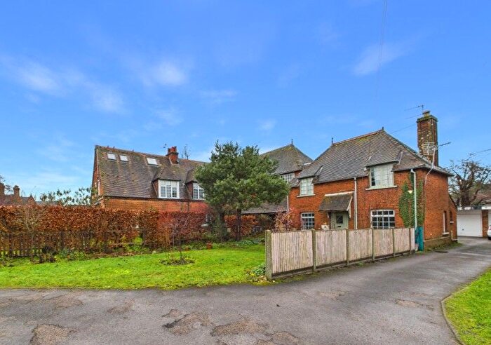 1 Bedroom Maisonette For Sale In London Road, Welwyn, AL6