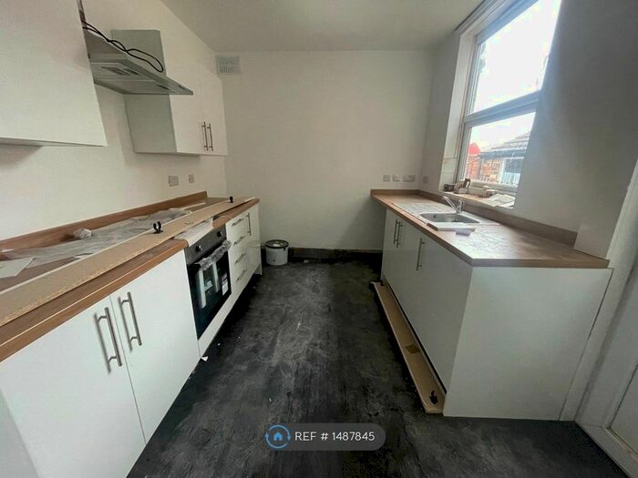 2 Bedroom End Of Terrace House To Rent In Aylestone Road, Leicester, LE2