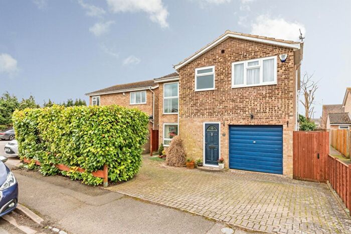 4 Bedroom Detached House For Sale In Carey Way, Olney, MK46