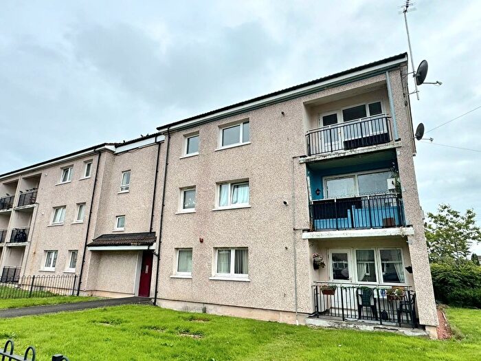3 Bedroom Flat To Rent In Almond Road, Blackburn, West Lothian, EH47