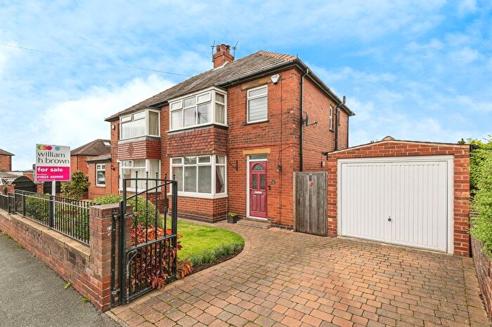 3 Bedroom Semi-Detached House For Sale In Windermere Road, Dewsbury, WF12