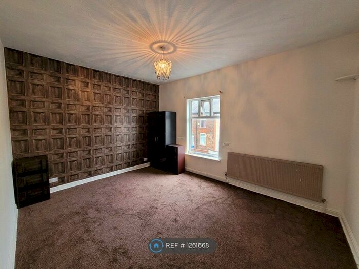 2 Bedroom Terraced House To Rent In Tetlow Grove, Eccles, Manchester M30