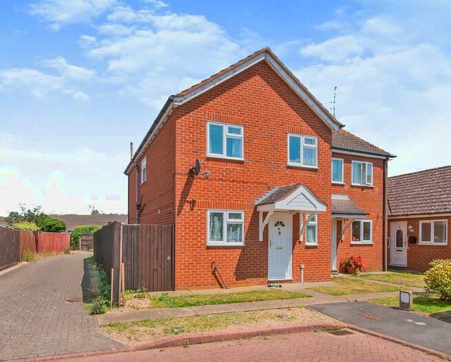 3 Bedroom Semi-Detached House To Rent In The Hollies, Holbeach, PE12