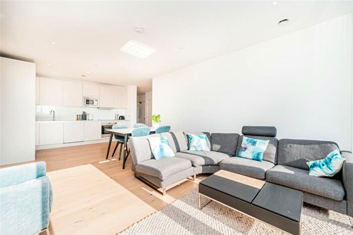 2 Bedroom Apartment To Rent In Cobalt Place, Battersea, SW11