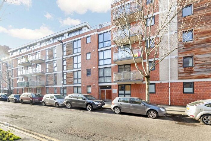 Studio To Rent In Greatorex Street, London, E1