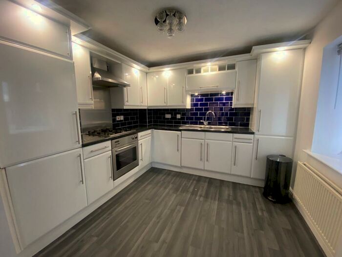 2 Bedroom Flat To Rent In South Ferry Quay, L3