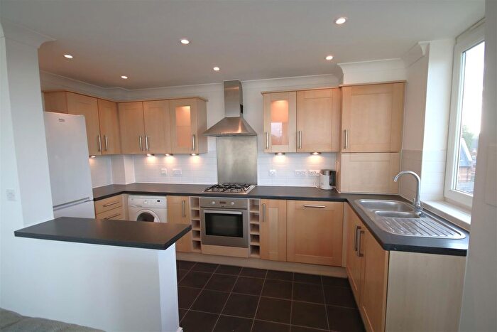 2 Bedroom Flat For Sale In Godfrey Gardens, Chartham, Canterbury, CT4