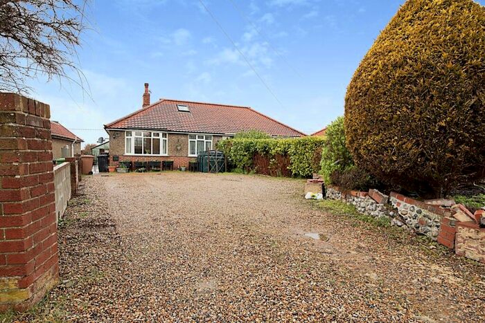 3 Bedroom Bungalow For Sale In Norwich Road, Cromer, NR27