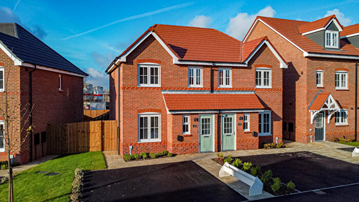 3 Bedroom Semi Detached House To Rent In Clive Road, Crewe, CW1