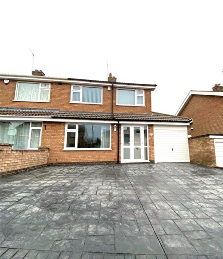 3 Bedroom Semi-Detached House To Rent In Windrush Drive, Oadby, LE2
